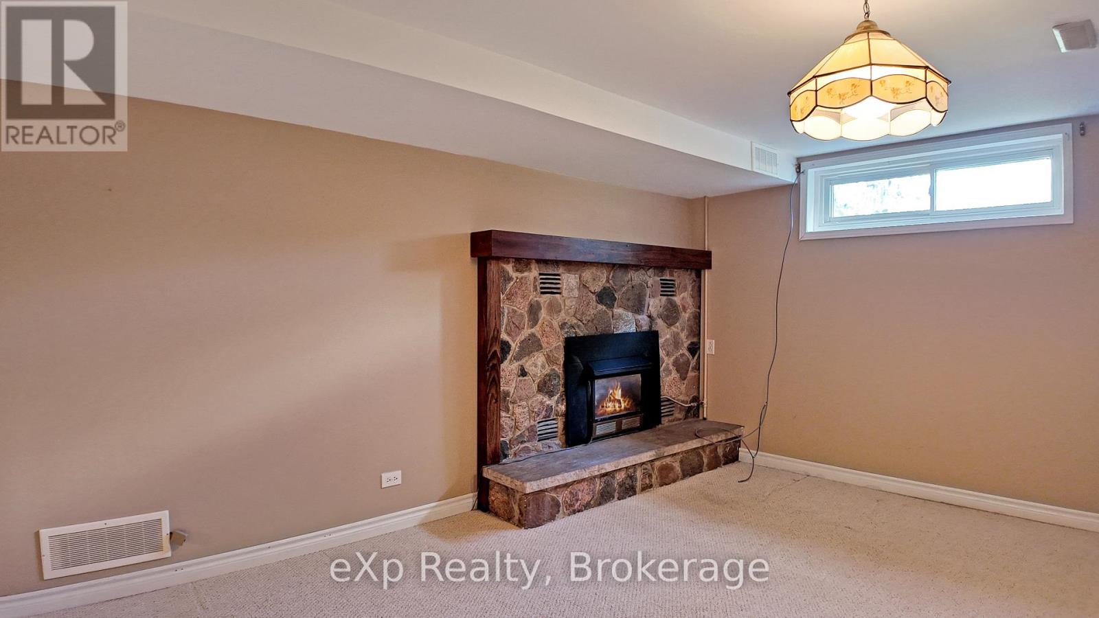 69 8th Street, Hanover, Ontario  N4N 1J1 - Photo 27 - X12454421