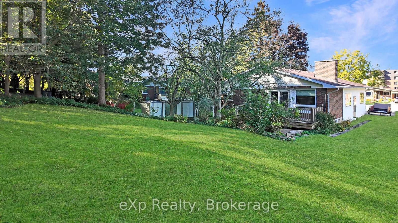 69 8th Street, Hanover, Ontario  N4N 1J1 - Photo 35 - X12454421