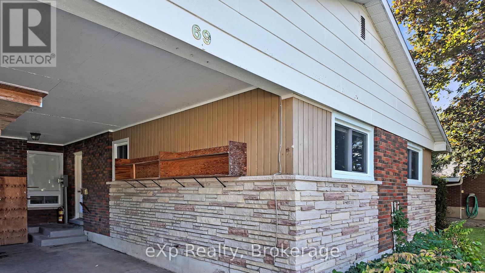 69 8th Street, Hanover, Ontario  N4N 1J1 - Photo 4 - X12454421
