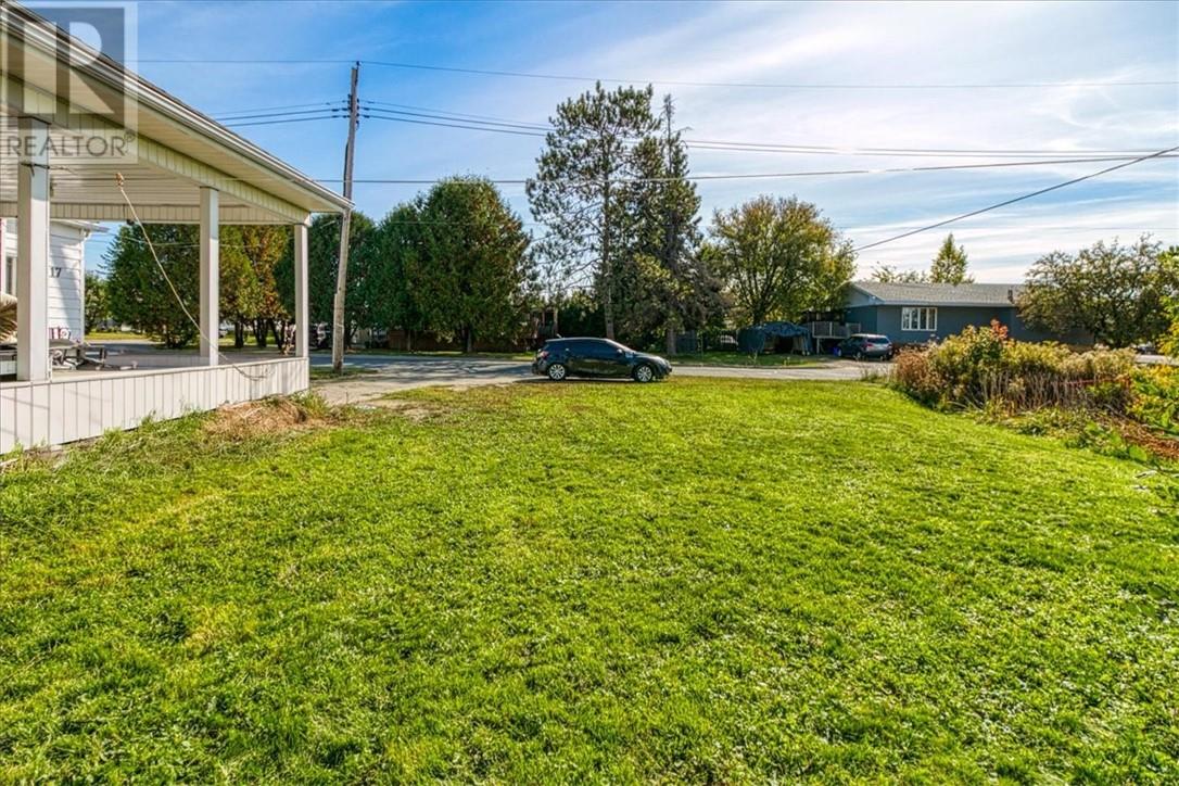 17 Morin Street, Chelmsford, Ontario  P0M 1L0 - Photo 5 - 2125158