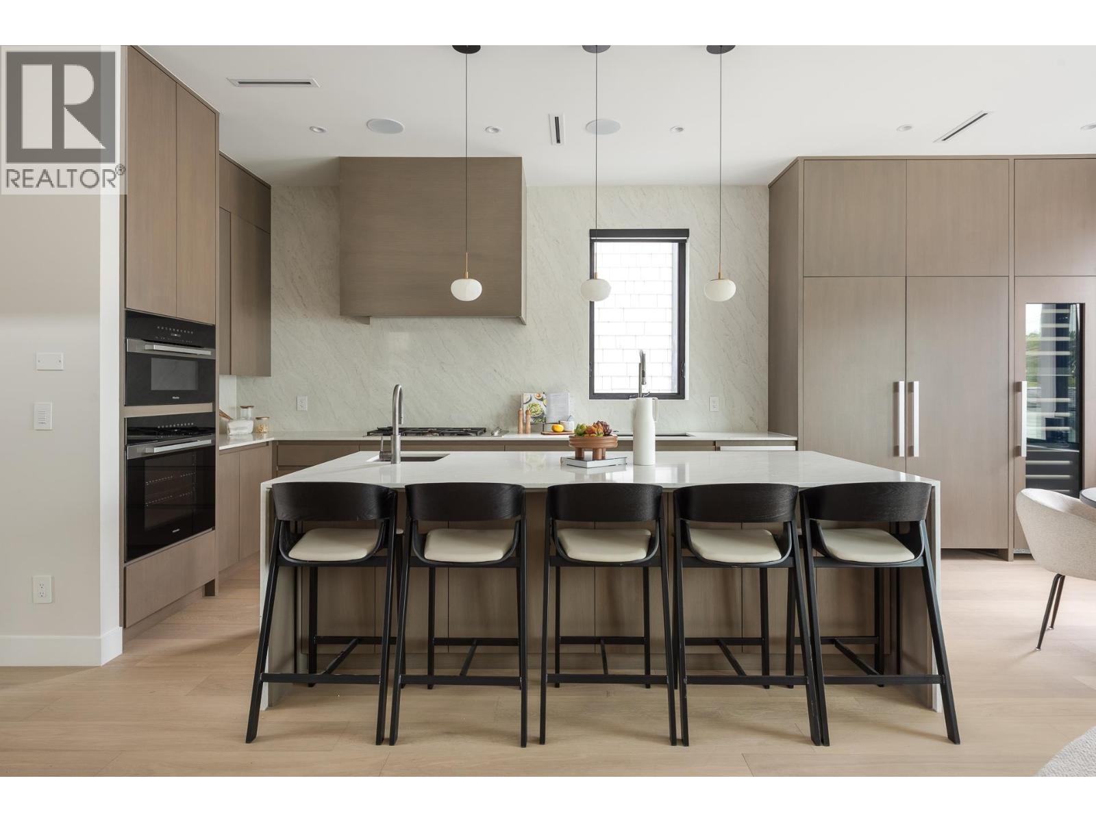 4413 Oxford Street, Burnaby, British Columbia  V5C 1E6 - Photo 4 - R3053380