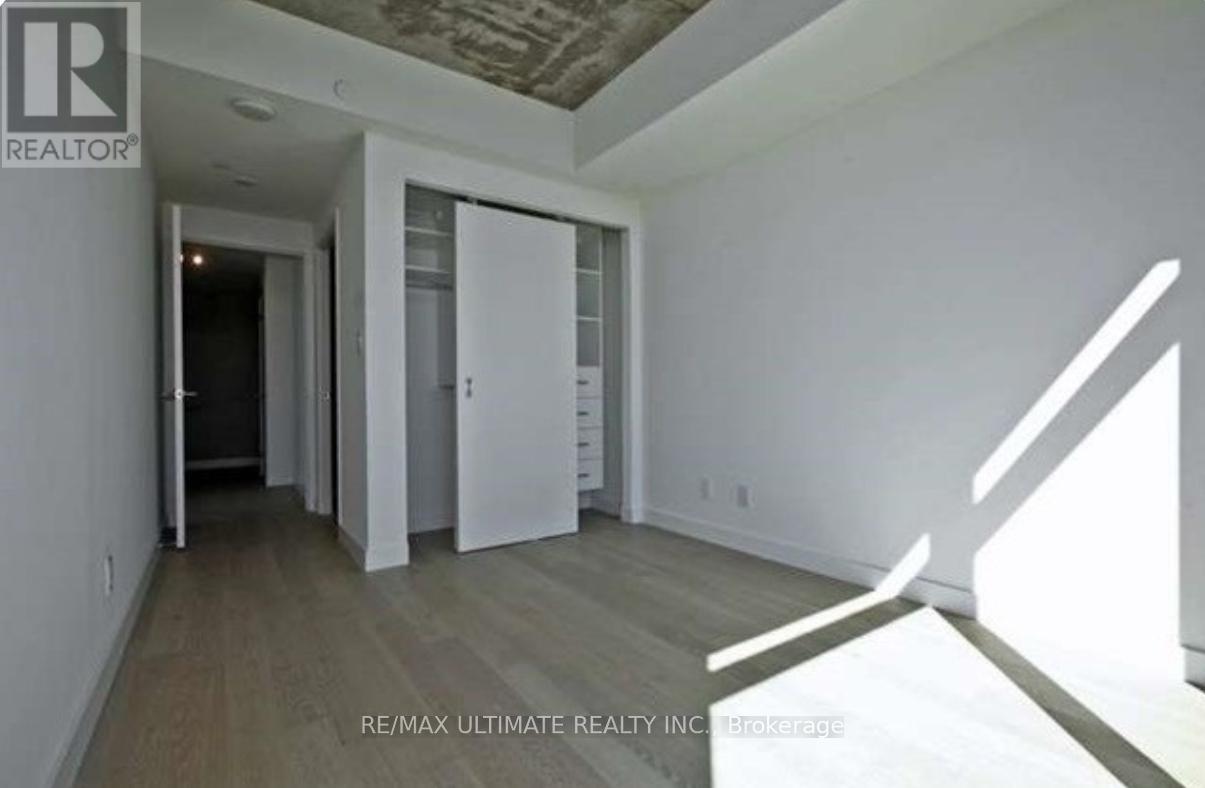 1302 - 111 Bathurst Street, Toronto, Ontario  M5V 0M9 - Photo 12 - C12454305