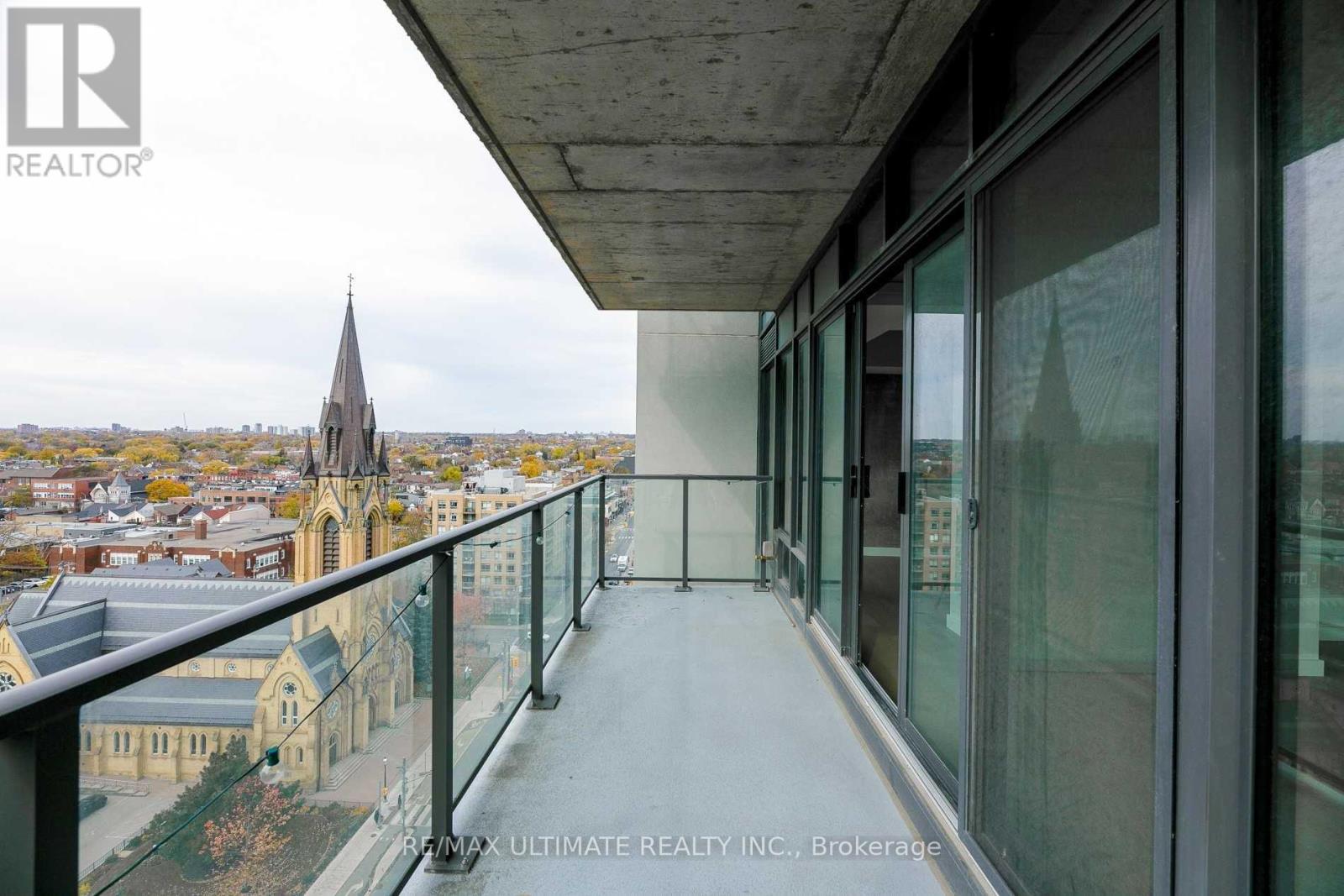 1302 - 111 Bathurst Street, Toronto, Ontario  M5V 0M9 - Photo 15 - C12454305