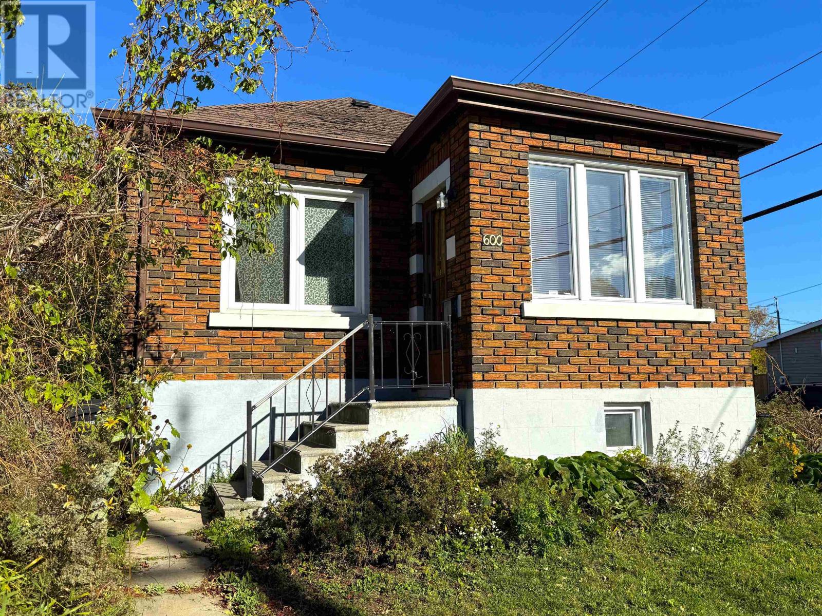 600 McDonald ST, Thunder Bay, Ontario