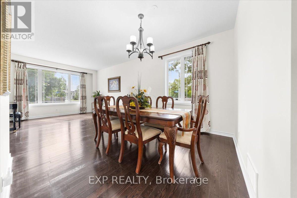 300 Grayburn Way, Ottawa, Ontario  K2J 0V8 - Photo 15 - X12454417