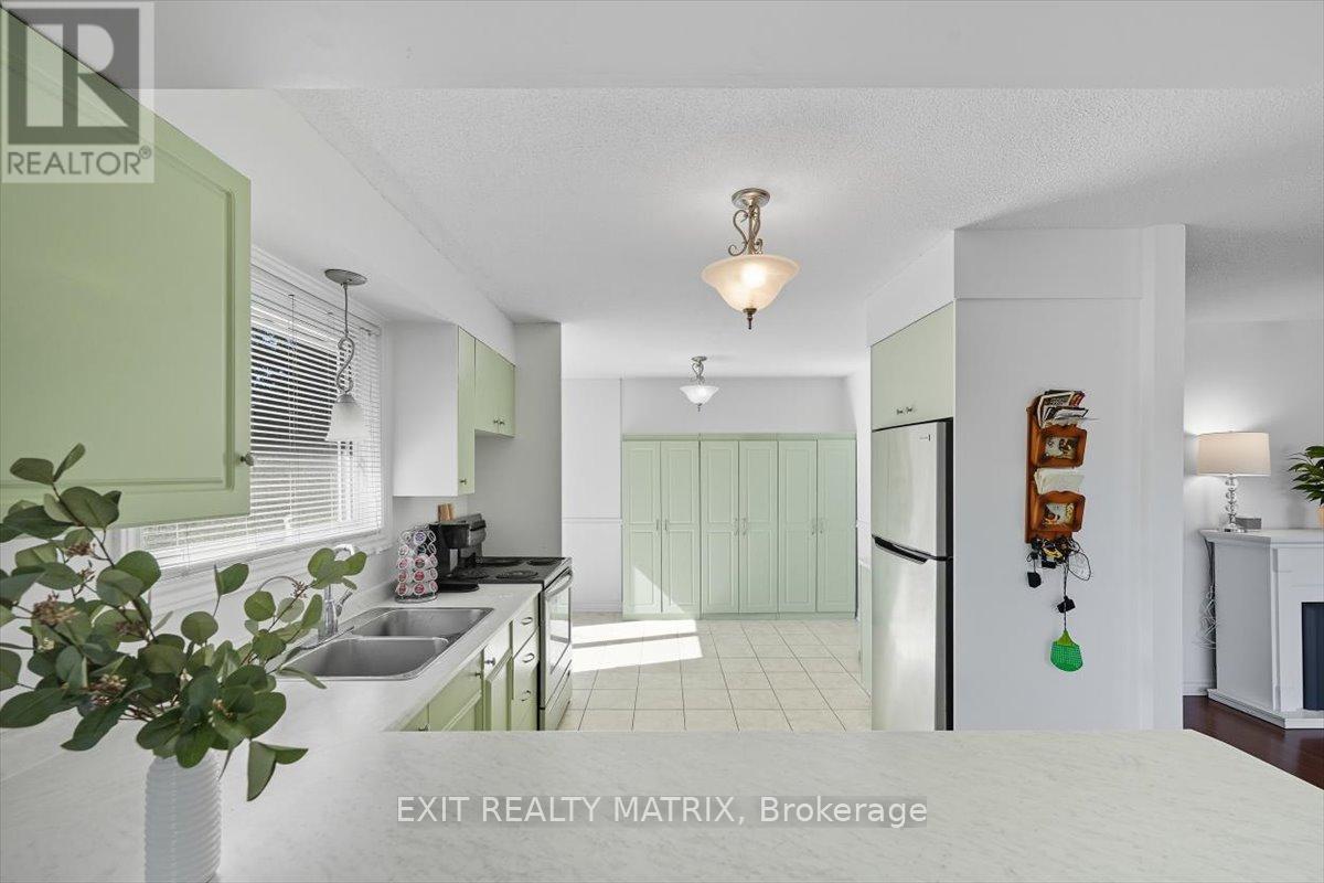 8089 Laurie Lane, Ottawa, Ontario  K0A 2P0 - Photo 12 - X12454418