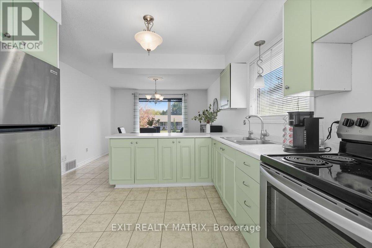 8089 Laurie Lane, Ottawa, Ontario  K0A 2P0 - Photo 14 - X12454418