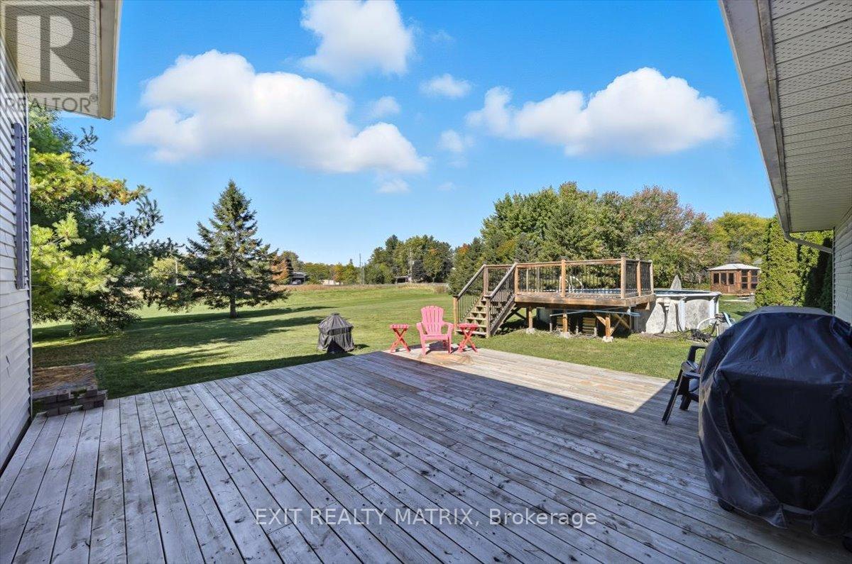 8089 Laurie Lane, Ottawa, Ontario  K0A 2P0 - Photo 34 - X12454418