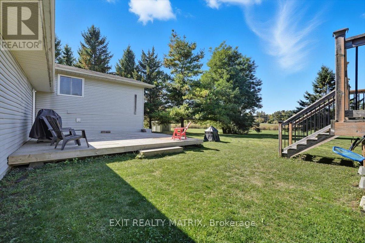 8089 Laurie Lane, Ottawa, Ontario  K0A 2P0 - Photo 35 - X12454418