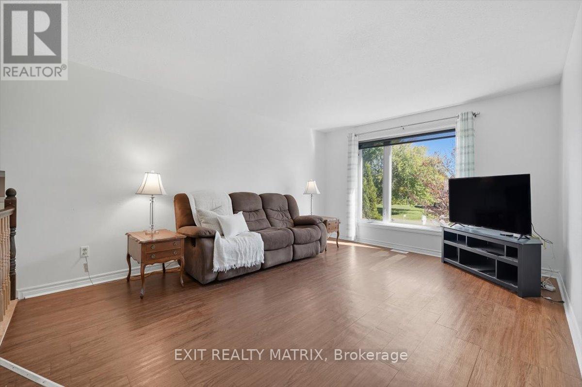 8089 Laurie Lane, Ottawa, Ontario  K0A 2P0 - Photo 8 - X12454418