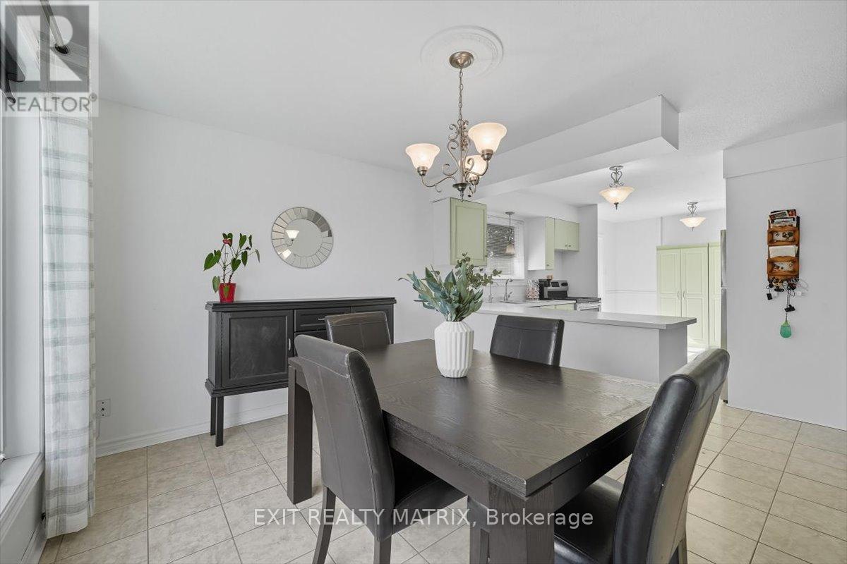 8089 Laurie Lane, Ottawa, Ontario  K0A 2P0 - Photo 9 - X12454418