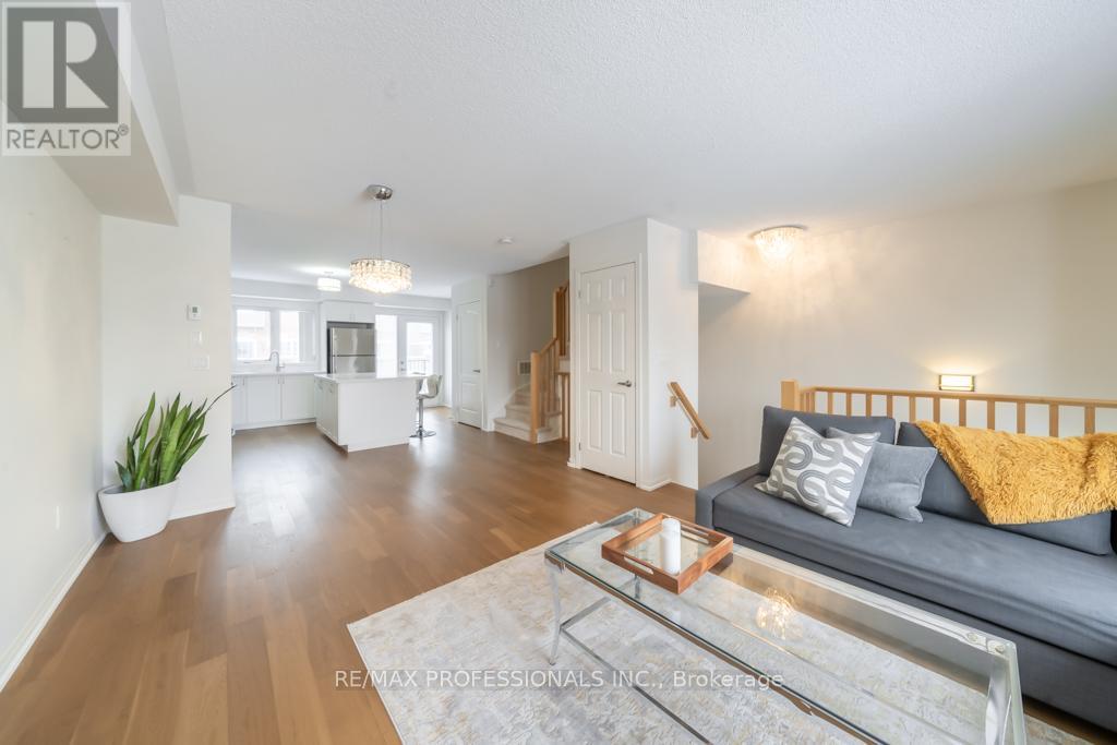 7 - 3135 Boxford Crescent, Mississauga, Ontario  L5M 0P4 - Photo 6 - W12454196