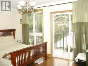 Main - 28 Villa Road, Toronto, Ontario  M8W 1M5 - Photo 5 - W12454205