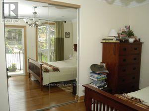 Main - 28 Villa Road, Toronto, Ontario  M8W 1M5 - Photo 6 - W12454205