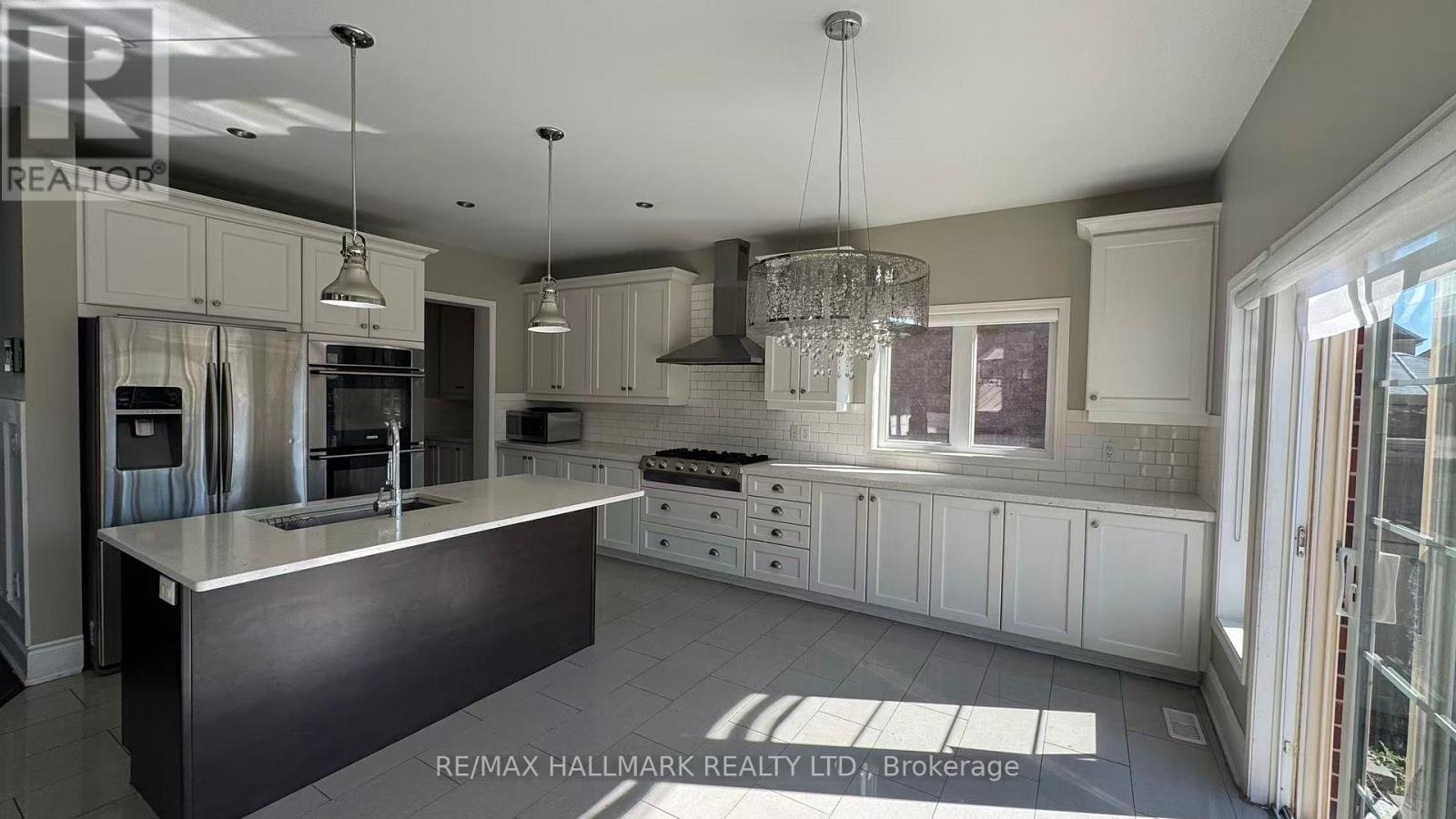 3344 Roma Avenue, Burlington, Ontario  L7M 0N7 - Photo 18 - W12454217
