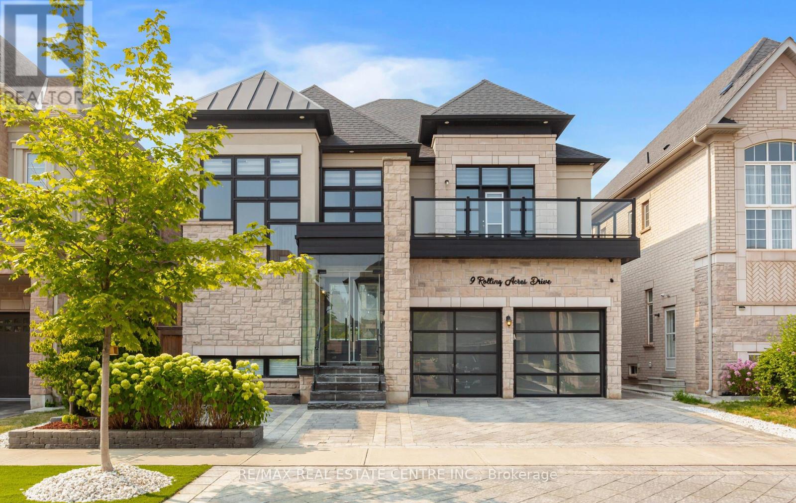 9 ROLLING ACRES ROAD, Brampton, Ontario