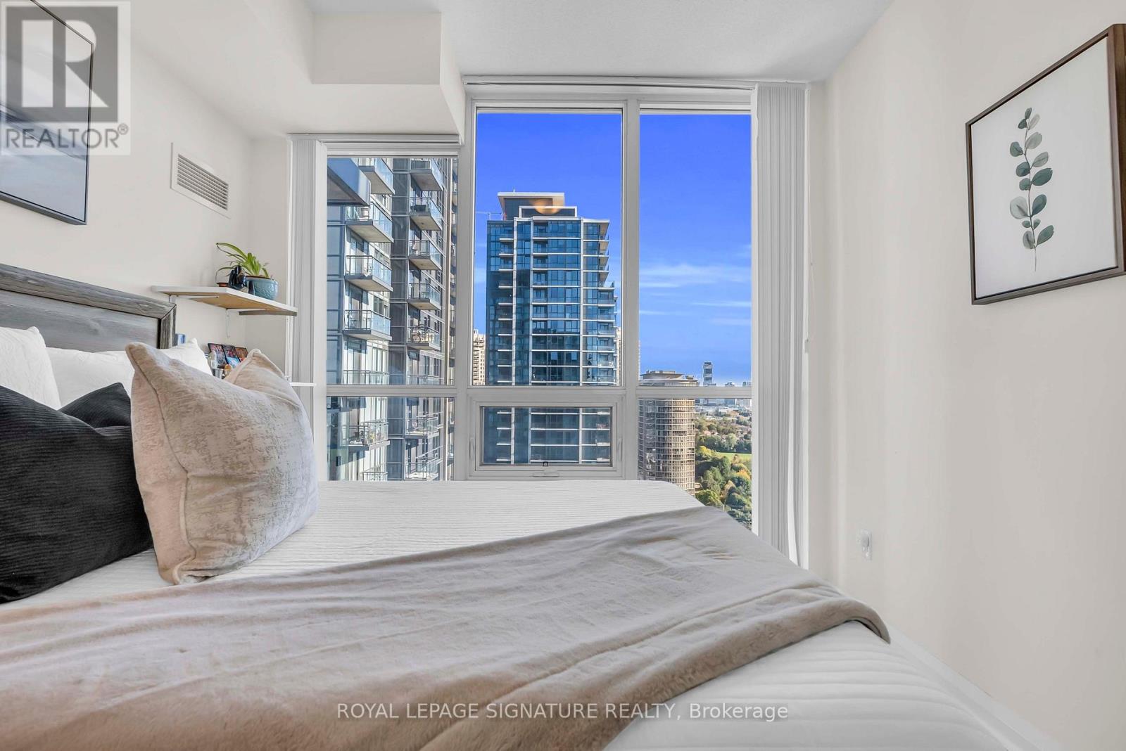 1811 - 5033 Four Springs Avenue, Mississauga, Ontario  L5R 0G6 - Photo 13 - W12454243