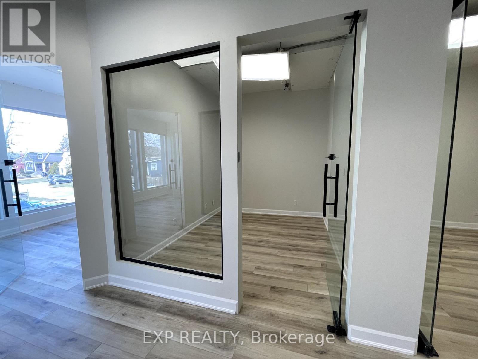 205-5A - 230 LAKESHORE ROAD E, Mississauga, Ontario