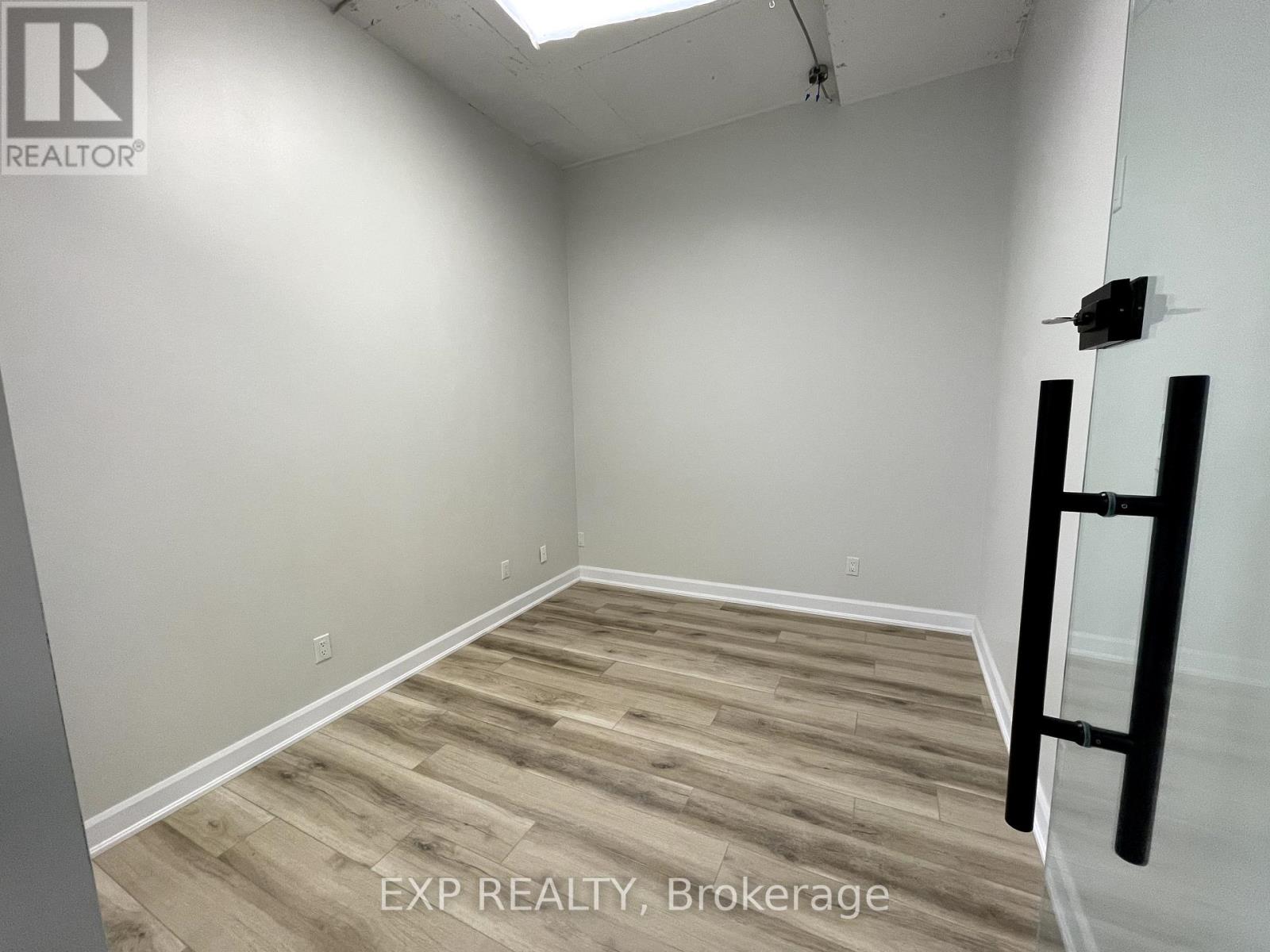 205-5a - 230 Lakeshore Road E, Mississauga, Ontario  L5G 1G7 - Photo 2 - W12454271