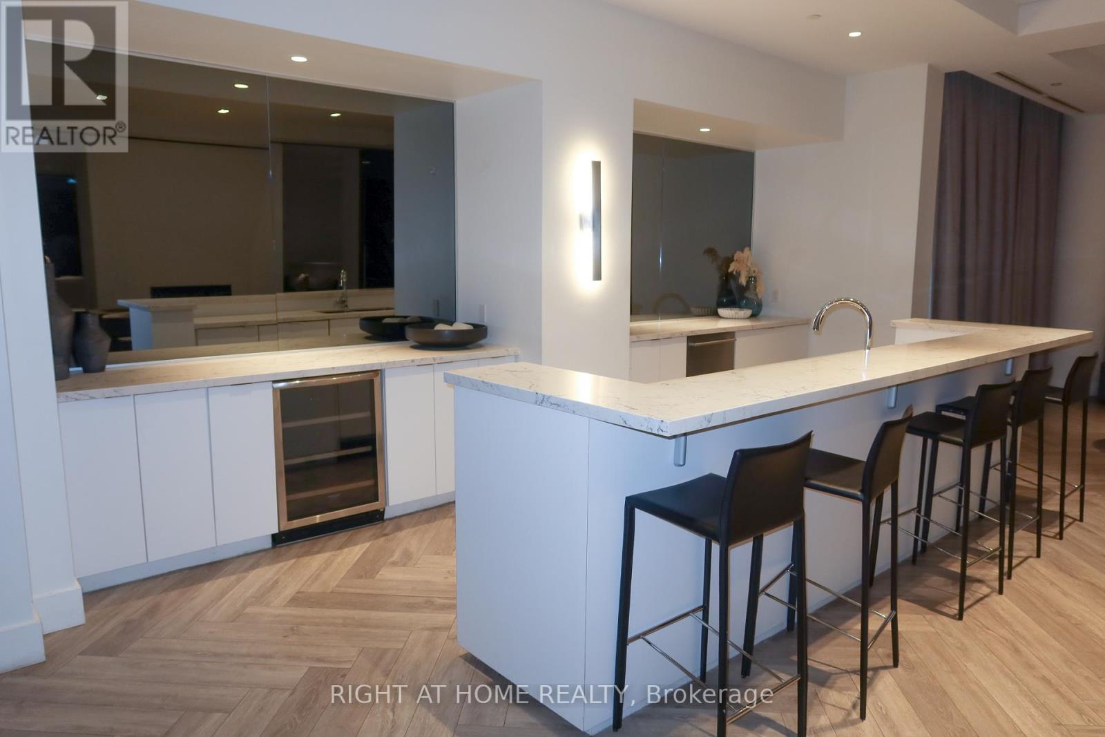 3002 - 30 Gibbs Road, Toronto, Ontario  M9B 0E4 - Photo 27 - W12454279