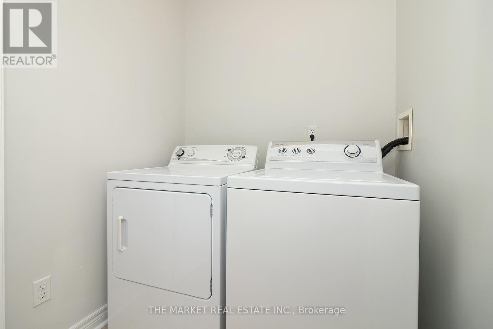 54 Pefferlaw Circle, Brampton, Ontario  L6Y 0K1 - Photo 22 - W12454282