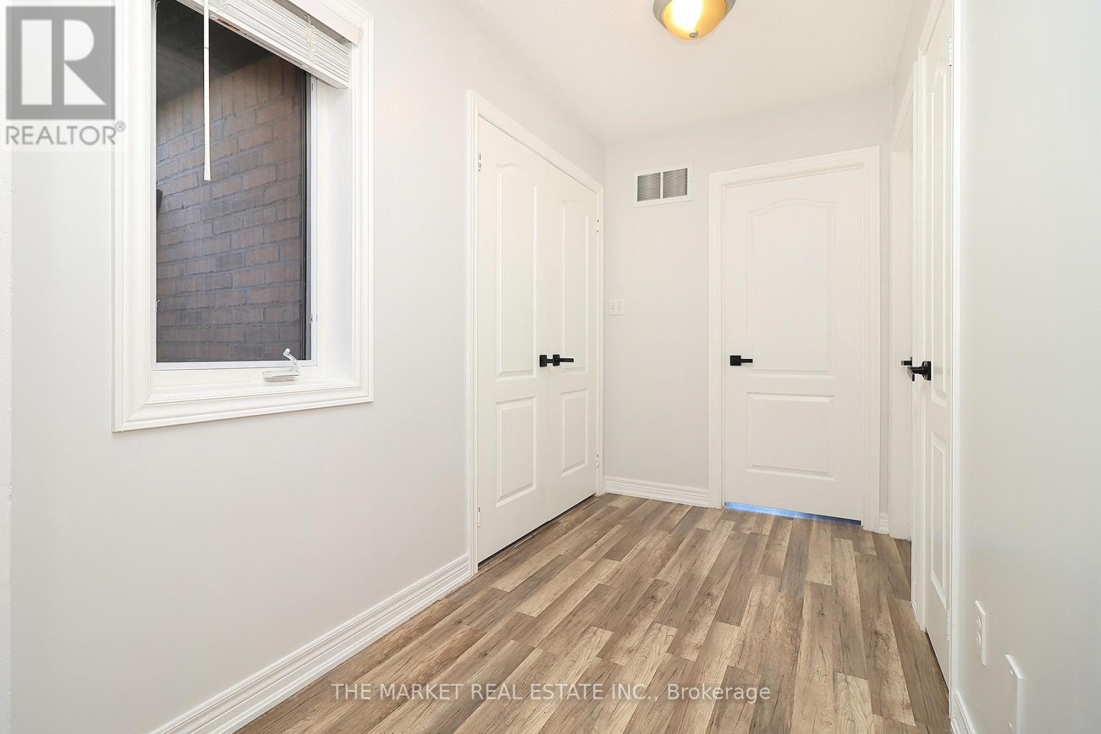54 Pefferlaw Circle, Brampton, Ontario  L6Y 0K1 - Photo 24 - W12454282