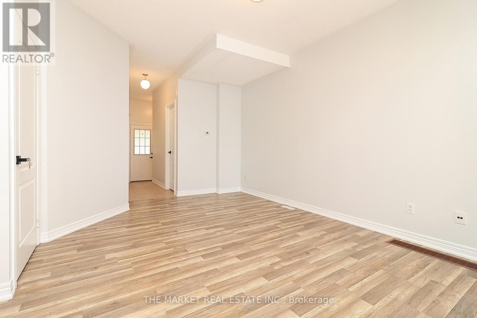 54 Pefferlaw Circle, Brampton, Ontario  L6Y 0K1 - Photo 8 - W12454282