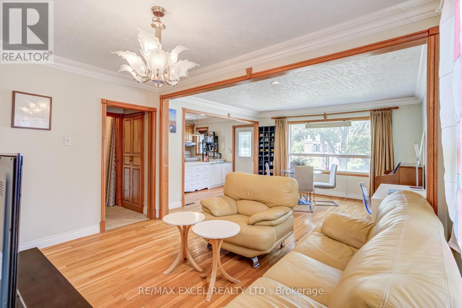 45 Stanmills Road, Toronto, Ontario  M8Z 1Y1 - Photo 10 - W12454312