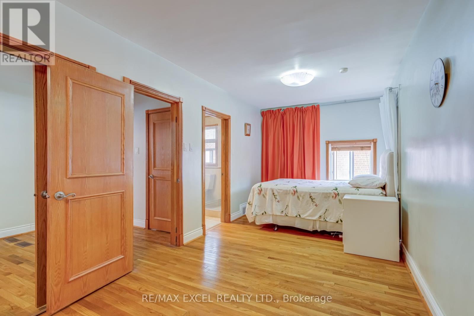 45 Stanmills Road, Toronto, Ontario  M8Z 1Y1 - Photo 12 - W12454312