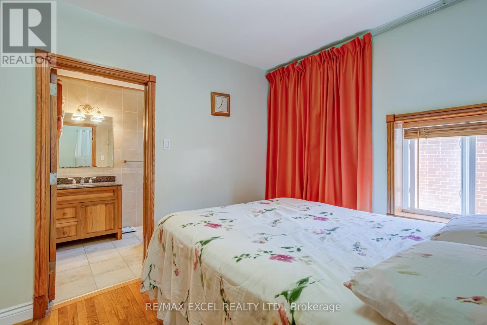 45 Stanmills Road, Toronto, Ontario  M8Z 1Y1 - Photo 15 - W12454312