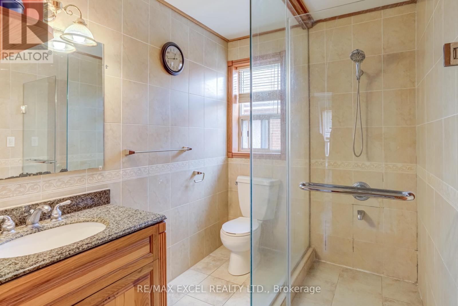 45 Stanmills Road, Toronto, Ontario  M8Z 1Y1 - Photo 16 - W12454312