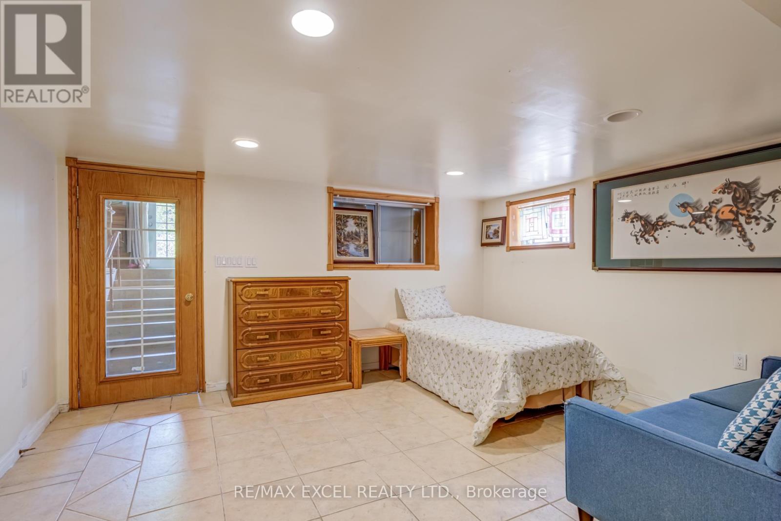 45 Stanmills Road, Toronto, Ontario  M8Z 1Y1 - Photo 31 - W12454312