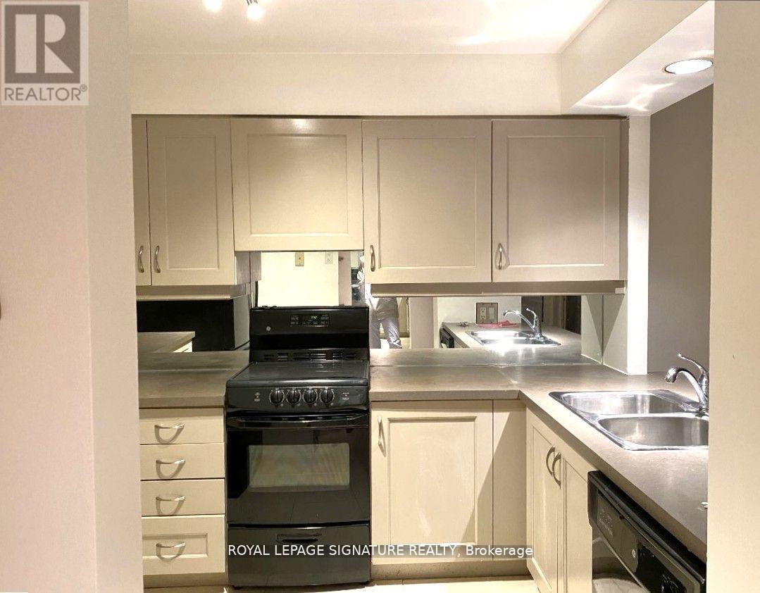 1010 - 50 Eglinton Avenue W, Mississauga (Hurontario), Ontario  L5R 3P5 - Photo 11 - W12454336