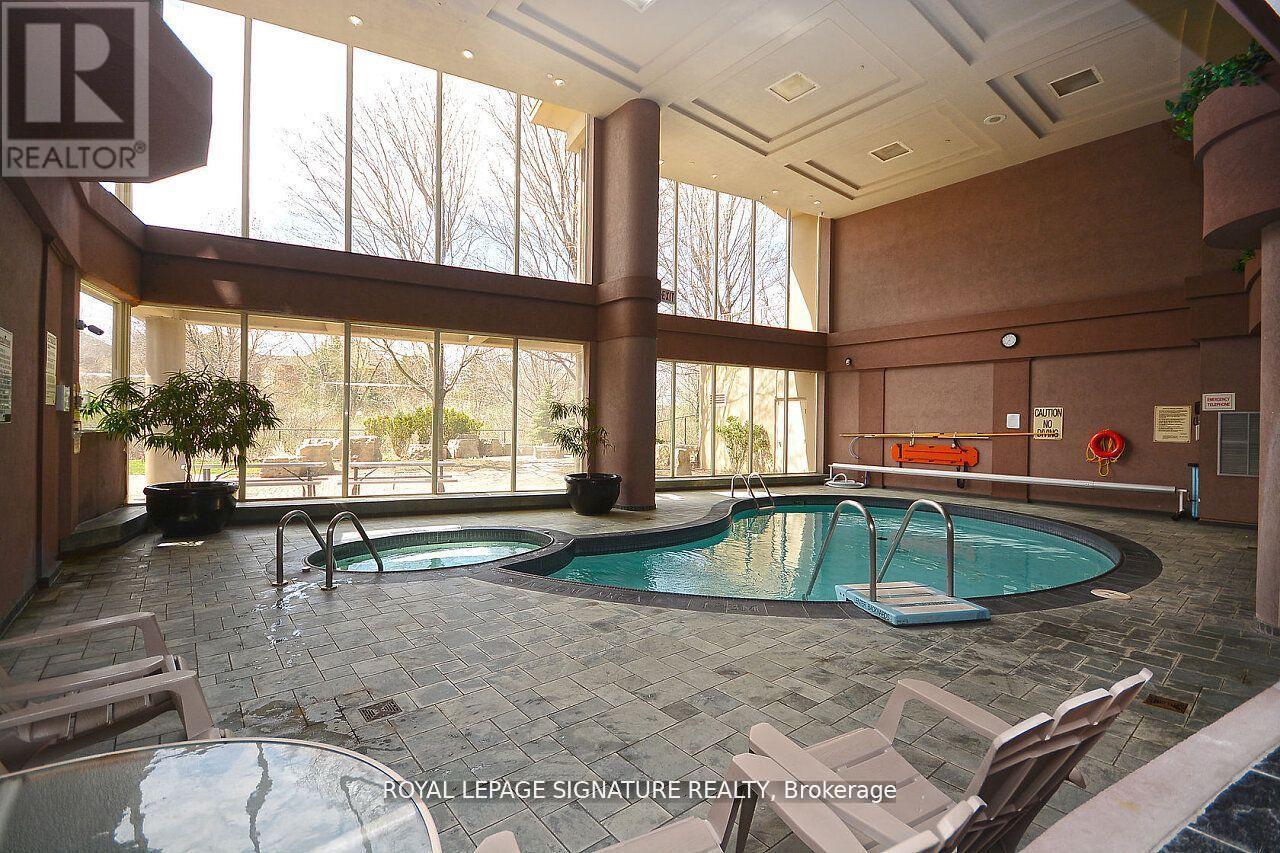 1010 - 50 Eglinton Avenue W, Mississauga (Hurontario), Ontario  L5R 3P5 - Photo 13 - W12454336