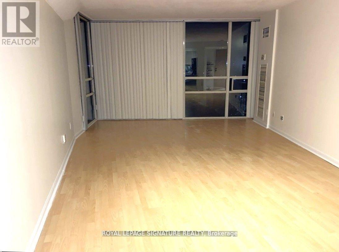 1010 - 50 Eglinton Avenue W, Mississauga (Hurontario), Ontario  L5R 3P5 - Photo 5 - W12454336