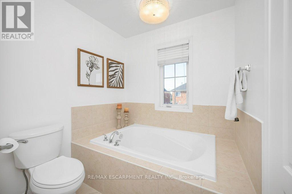3140 Edgar Avenue, Burlington, Ontario  L7M 0A7 - Photo 27 - W12454338