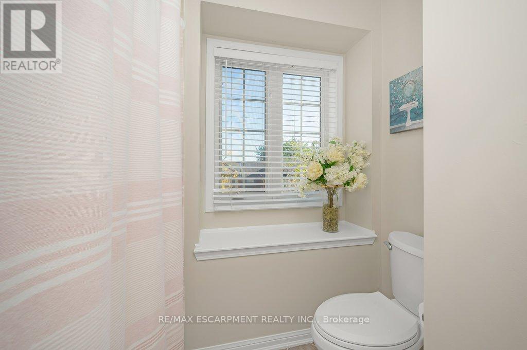 3140 Edgar Avenue, Burlington, Ontario  L7M 0A7 - Photo 31 - W12454338