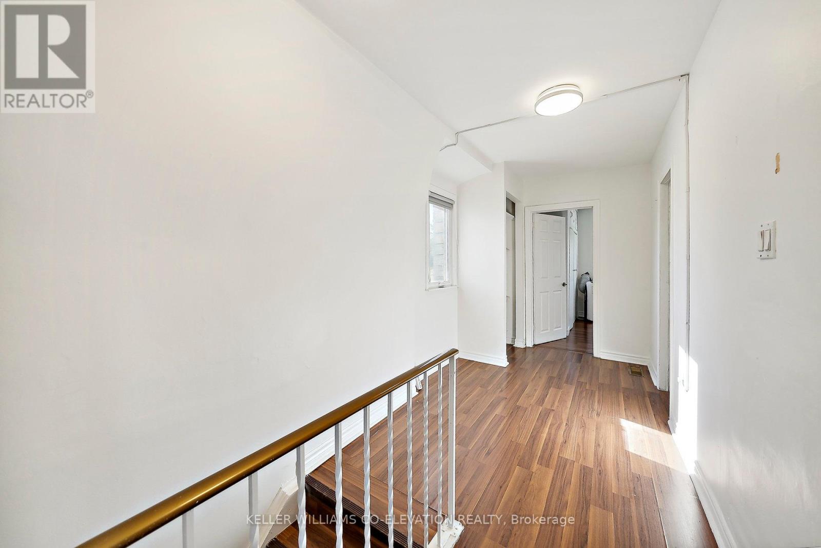 Upper Level - 681 Scarlett Road, Toronto, Ontario  M9P 2T3 - Photo 8 - W12454341