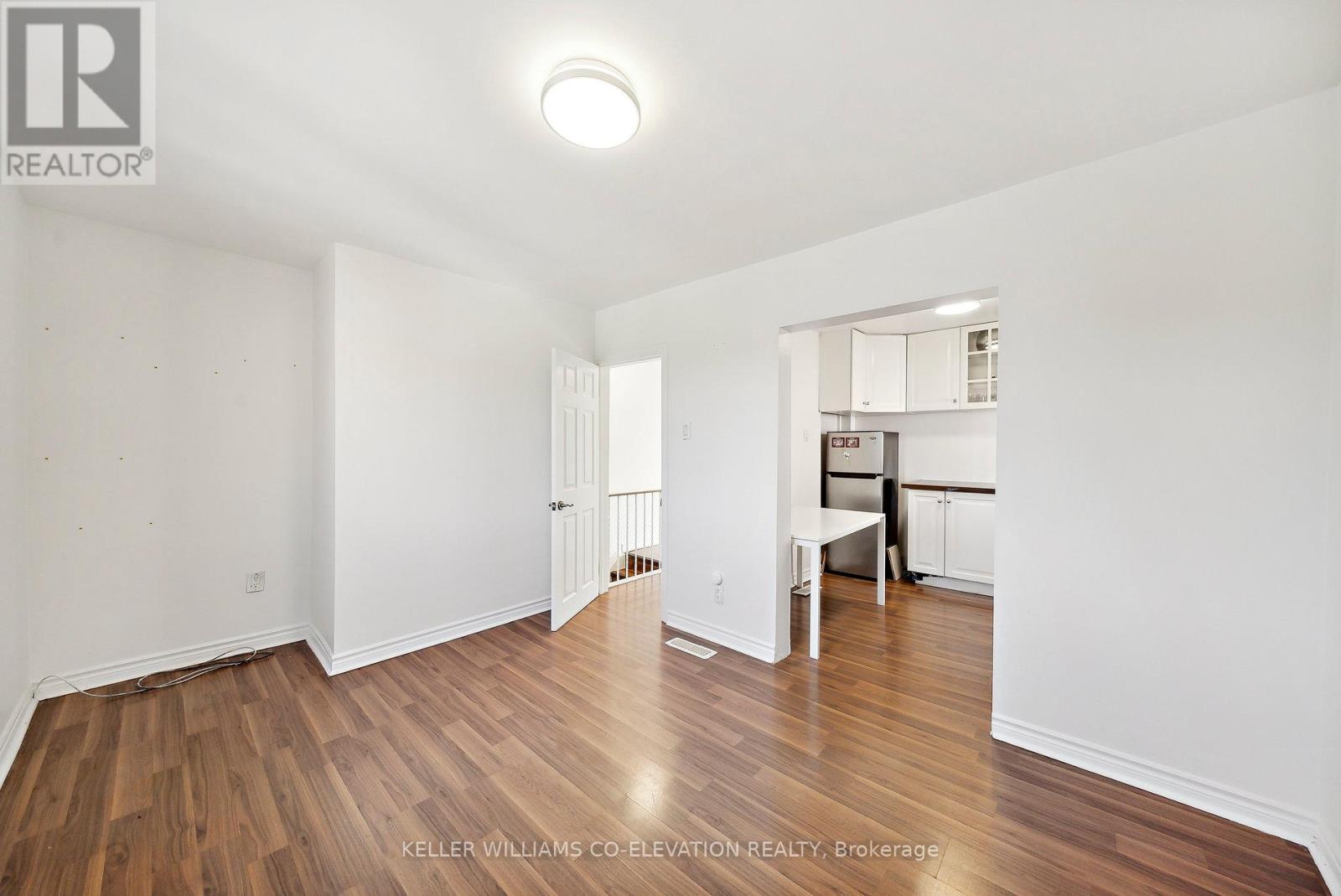 Upper Level - 681 Scarlett Road, Toronto, Ontario  M9P 2T3 - Photo 9 - W12454341
