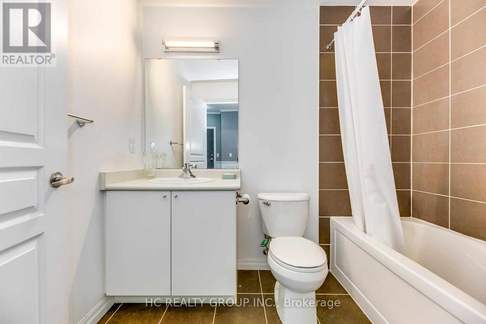 1804 - 223 Webb Drive, Mississauga (City Centre), Ontario  L5B 0E8 - Photo 18 - W12454353