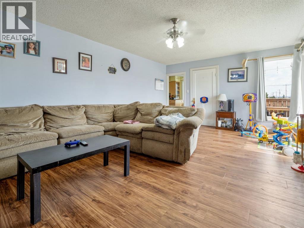 305 2 Avenue W, Cardston, Alberta  T0K 0K0 - Photo 11 - A2248056