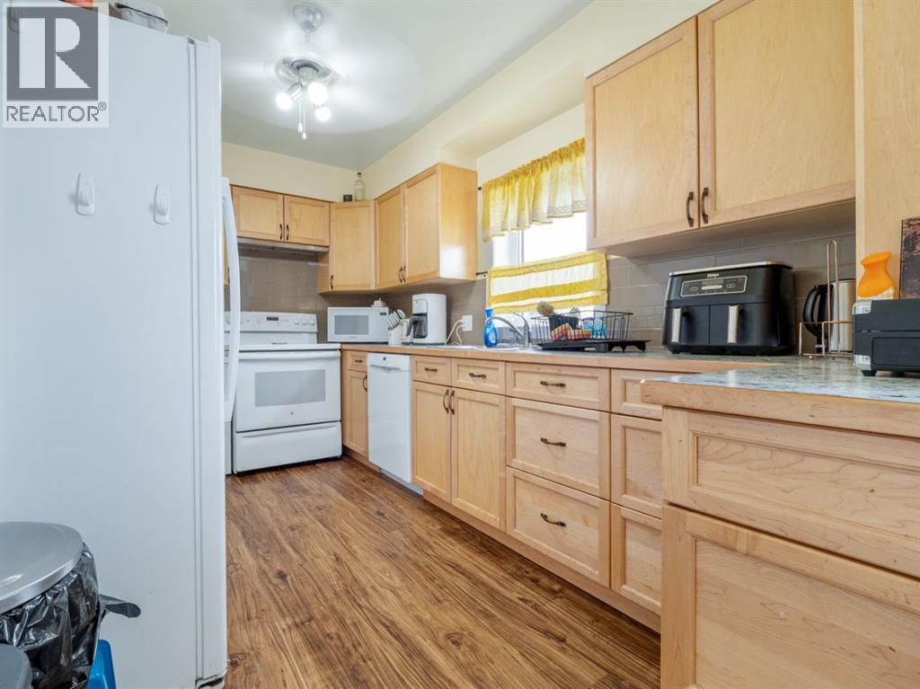 305 2 Avenue W, Cardston, Alberta  T0K 0K0 - Photo 7 - A2248056