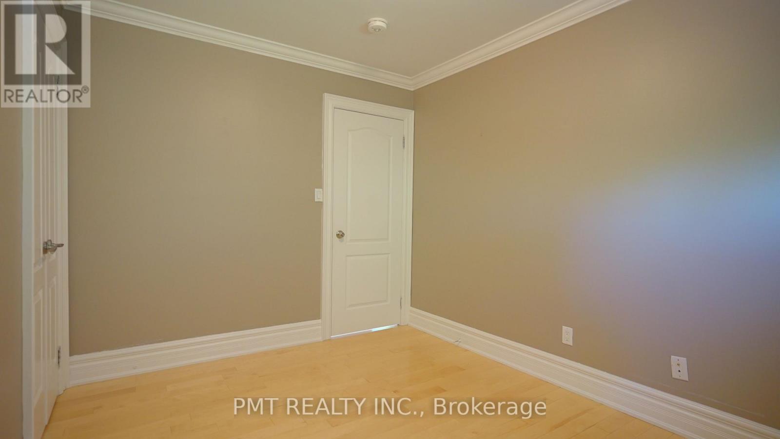 Main - 7 Waterbury Drive, Toronto, Ontario  M9R 3X7 - Photo 20 - W12444273
