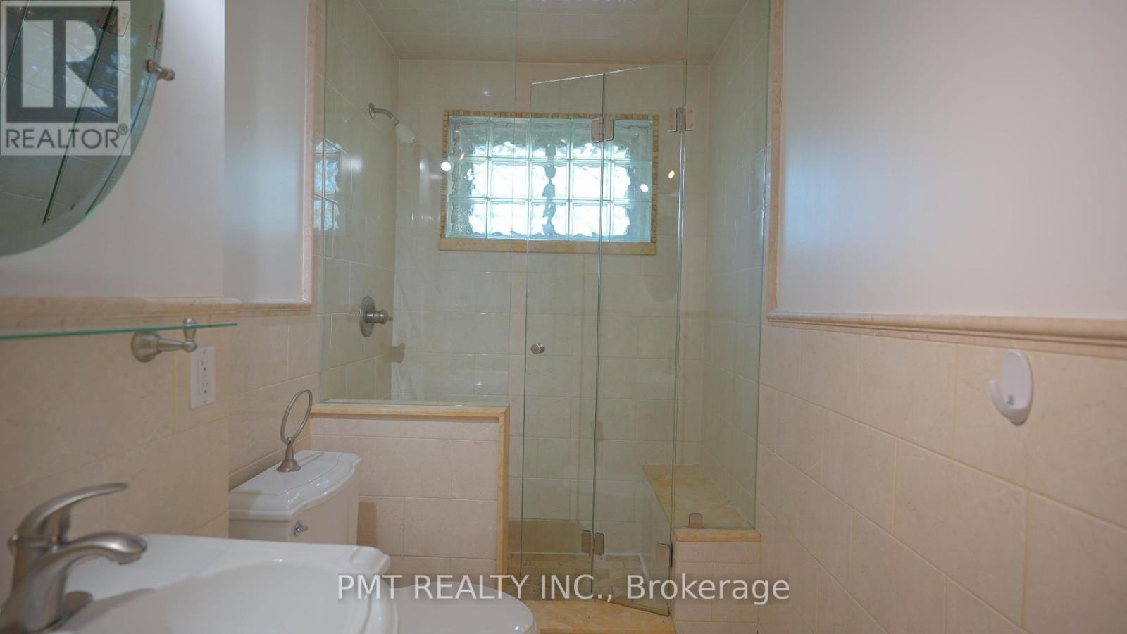 Main - 7 Waterbury Drive, Toronto, Ontario  M9R 3X7 - Photo 22 - W12444273