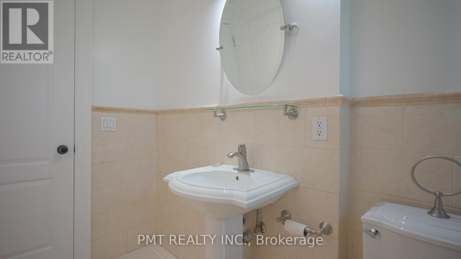 Main - 7 Waterbury Drive, Toronto, Ontario  M9R 3X7 - Photo 23 - W12444273