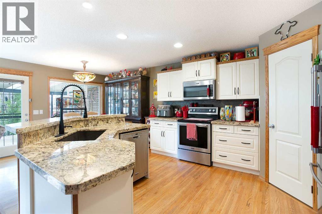196 Brightondale Close Se, Calgary, Alberta  T2Z 4M6 - Photo 2 - A2261796