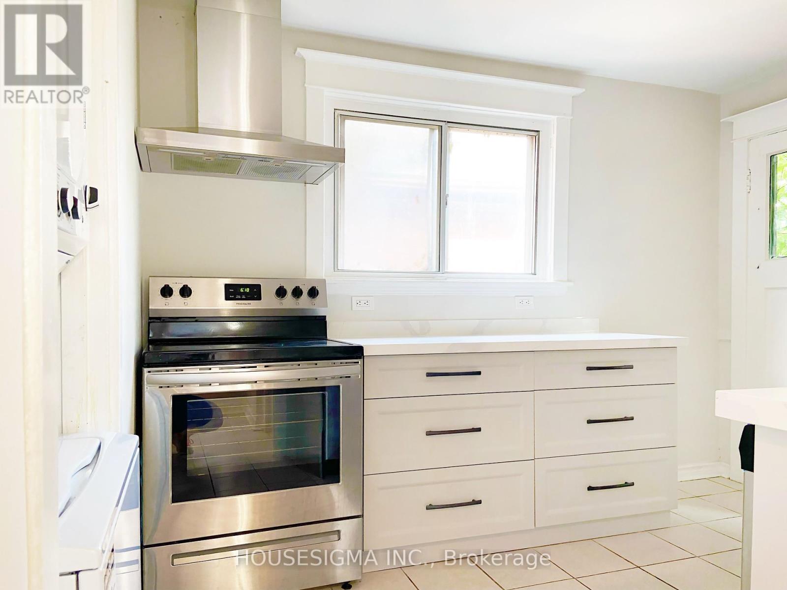 Upper - 19 Erie Avenue, Hamilton, Ontario  L8N 2W5 - Photo 18 - X12454239