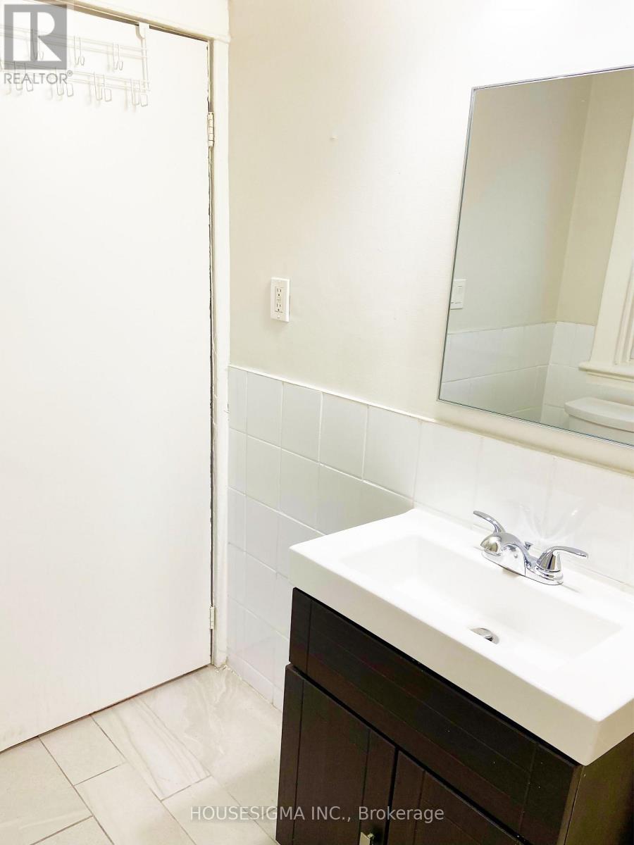 Upper - 19 Erie Avenue, Hamilton, Ontario  L8N 2W5 - Photo 21 - X12454239