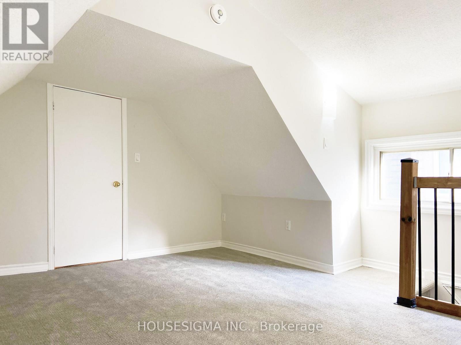 Upper - 19 Erie Avenue, Hamilton, Ontario  L8N 2W5 - Photo 22 - X12454239