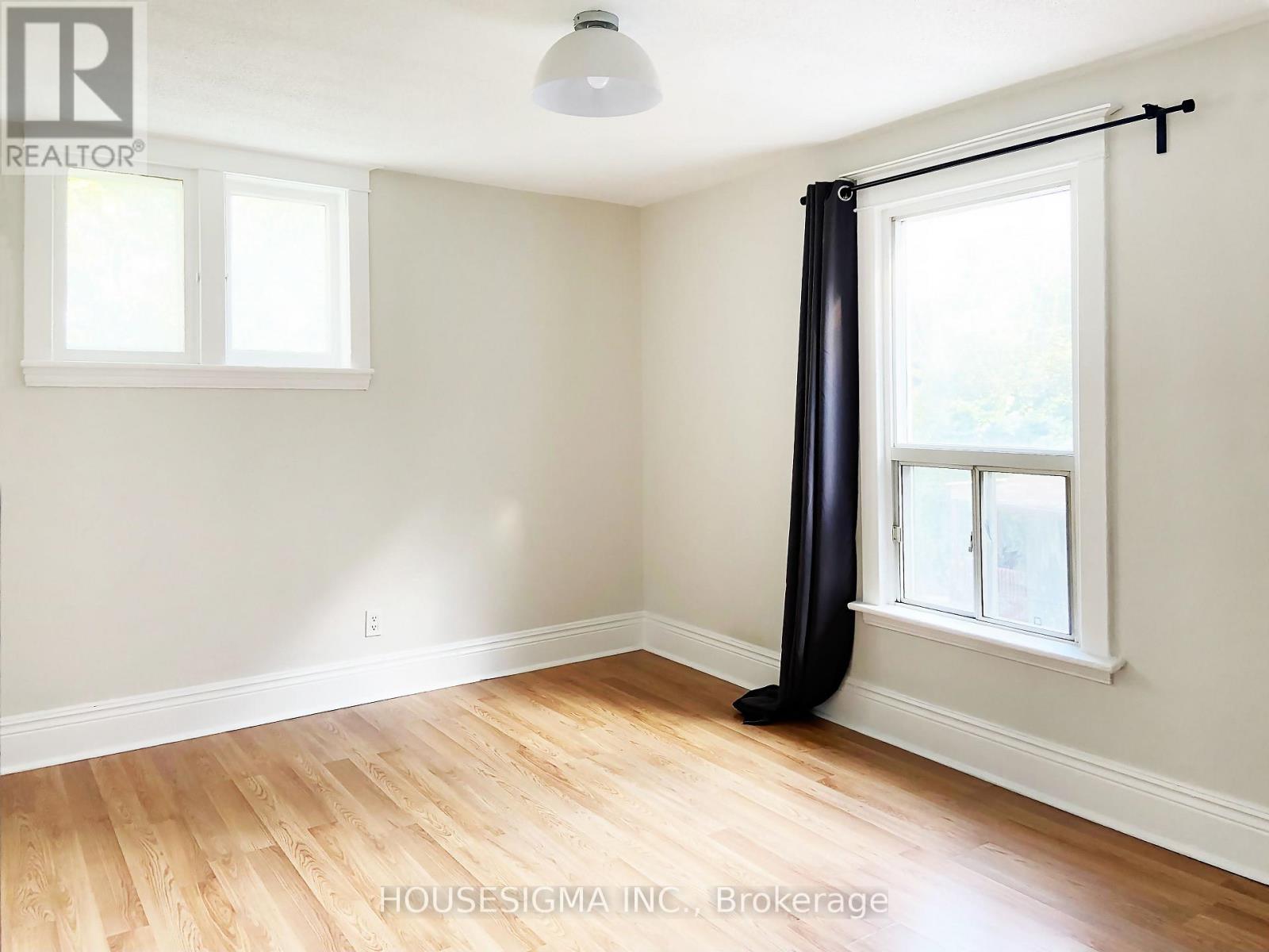 Upper - 19 Erie Avenue, Hamilton, Ontario  L8N 2W5 - Photo 24 - X12454239
